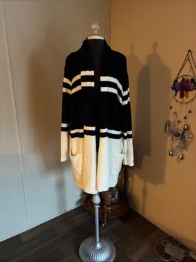 BCBGeneration Black and White Striped Open-Front Cardigan